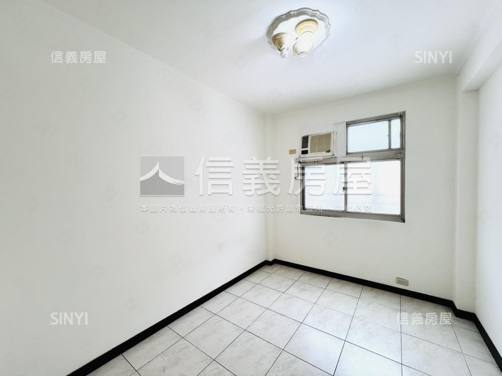 極稀有國泰建設公寓二樓房屋室內格局與周邊環境
