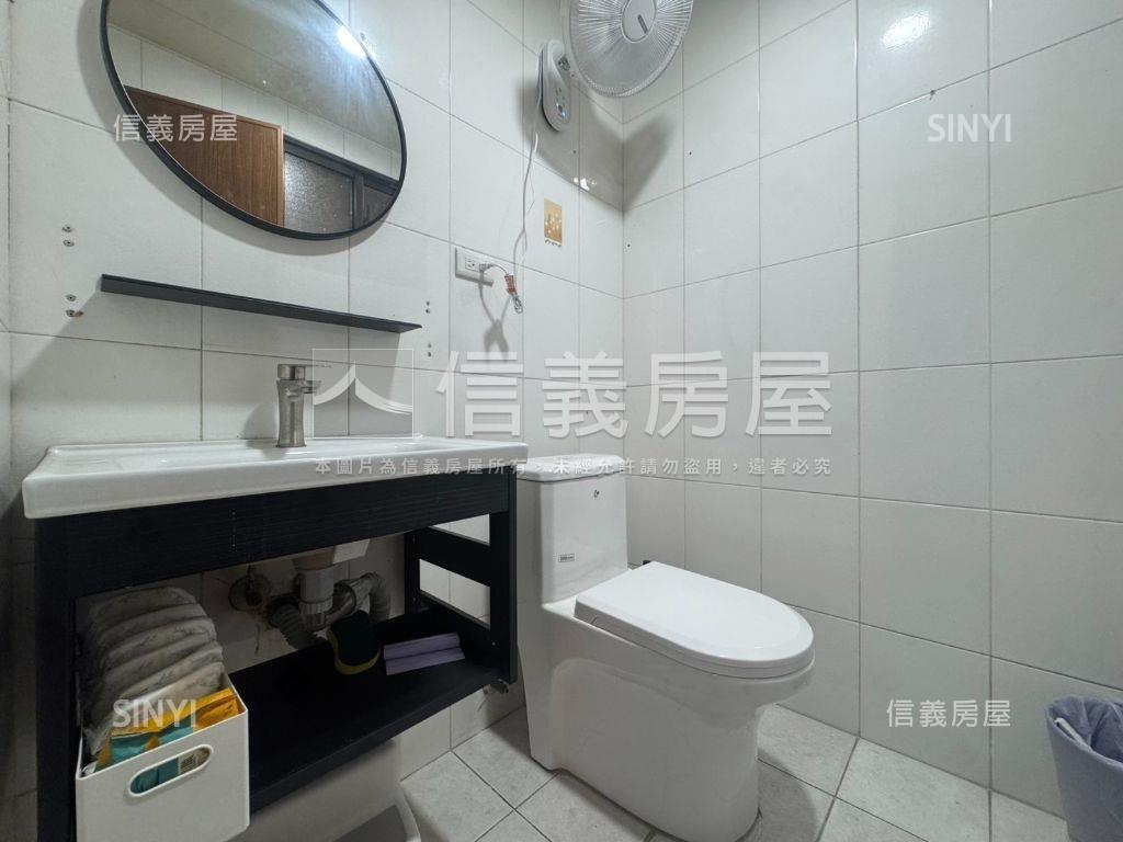 楠梓國中租補習班面寬店面房屋室內格局與周邊環境
