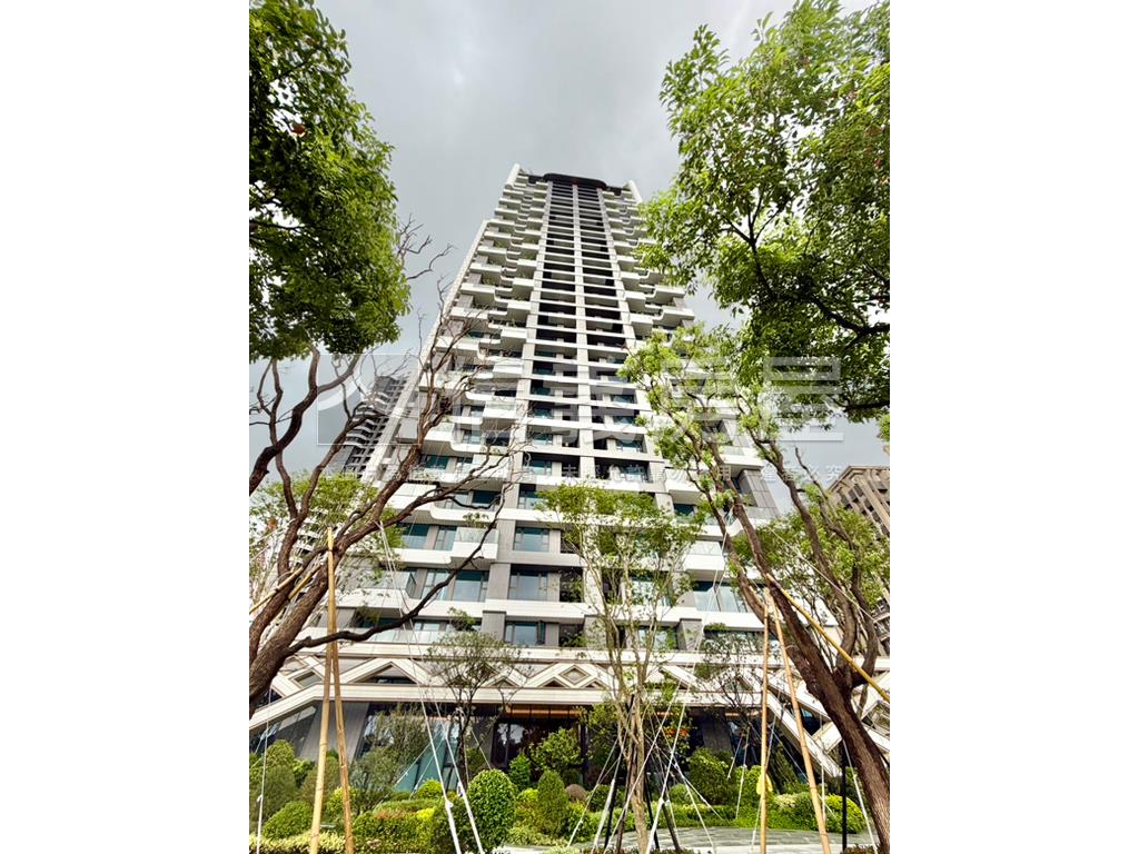 帝景２號高樓河景即將完工房屋室內格局與周邊環境