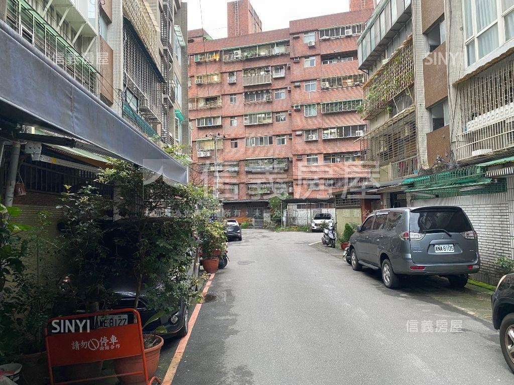 新店捷運公園置產美寓房屋室內格局與周邊環境