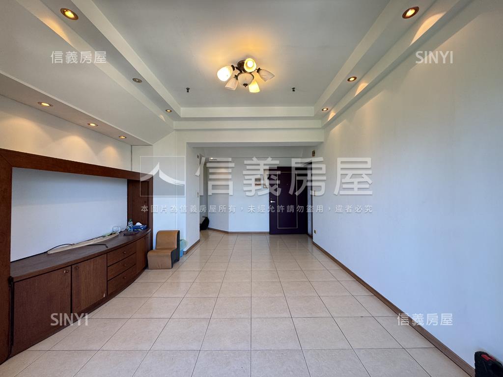 免千萬捷運旁高樓景觀四房房屋室內格局與周邊環境