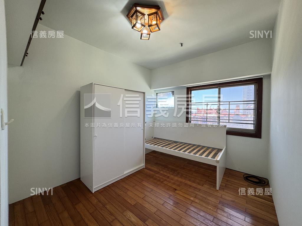 免千萬捷運旁高樓景觀四房房屋室內格局與周邊環境