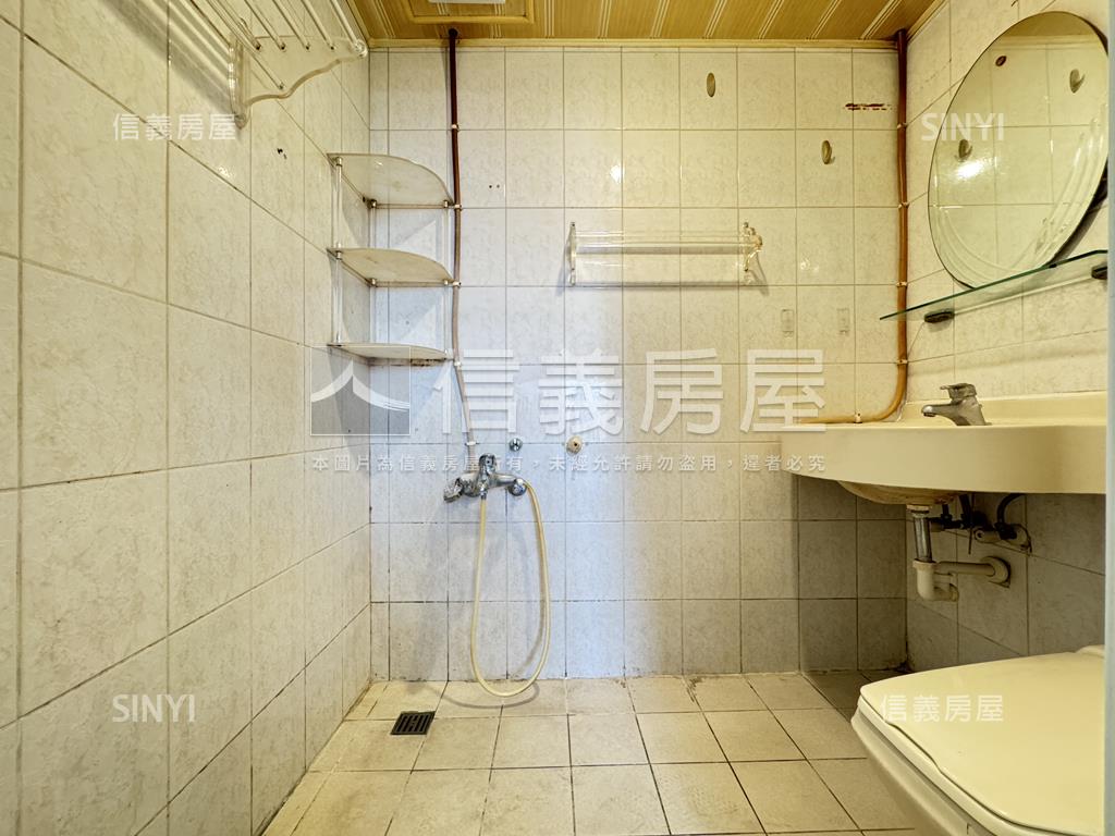 免千萬捷運旁高樓景觀四房房屋室內格局與周邊環境