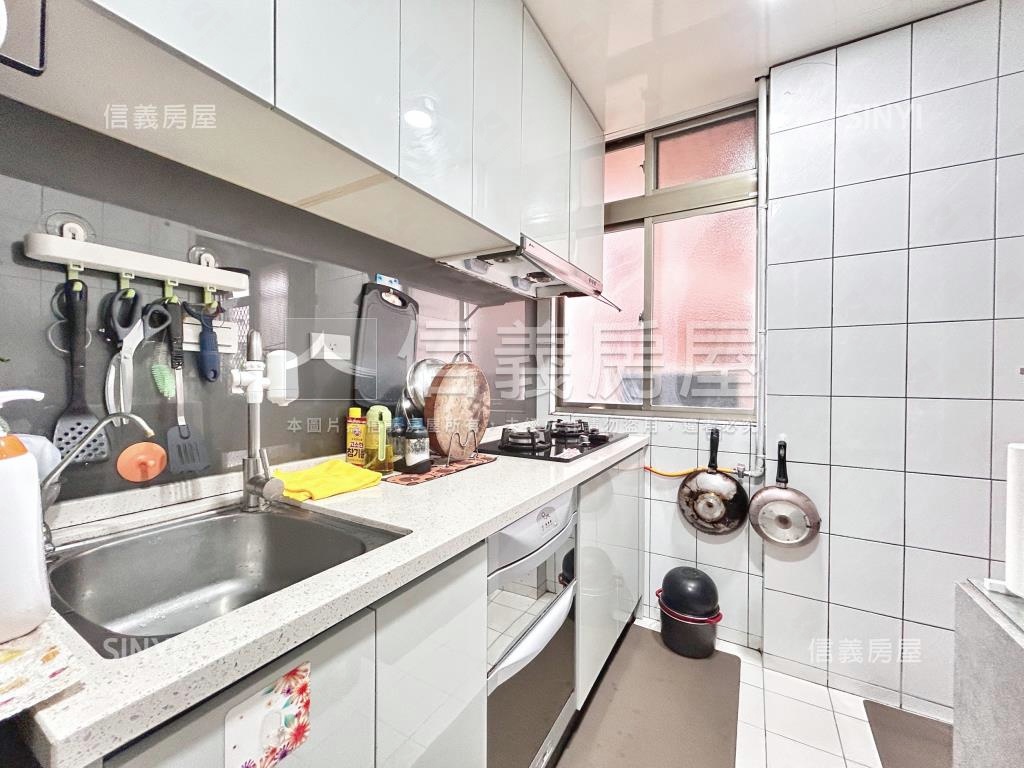 龍長吟３房車位房屋室內格局與周邊環境