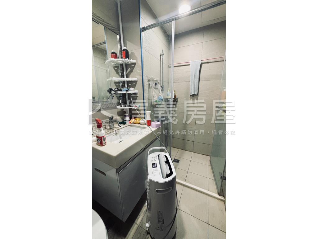 專任佳瑞遊成家三房車位房屋室內格局與周邊環境