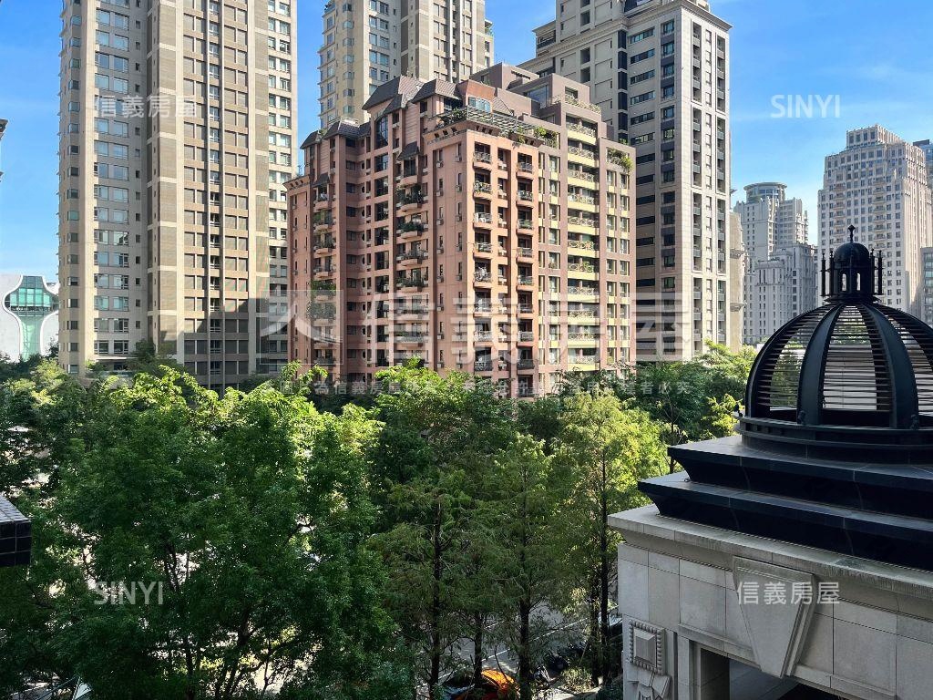 市政交響曲合併戶房屋室內格局與周邊環境