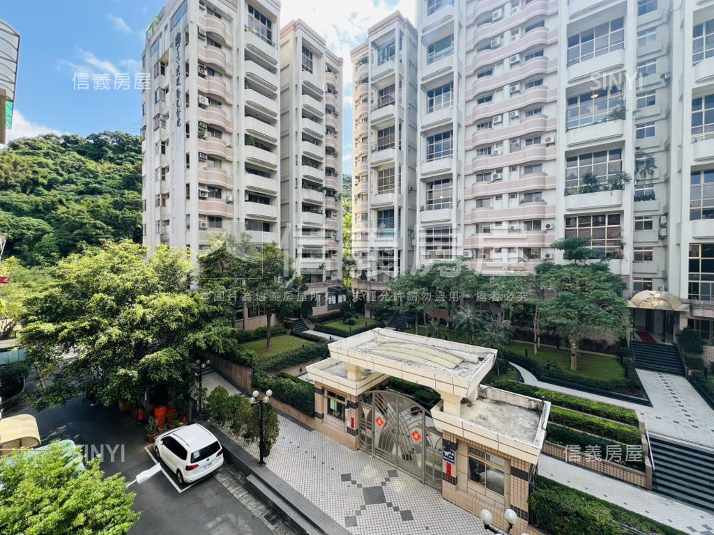 芝園面中庭景觀＋坡平車位房屋室內格局與周邊環境