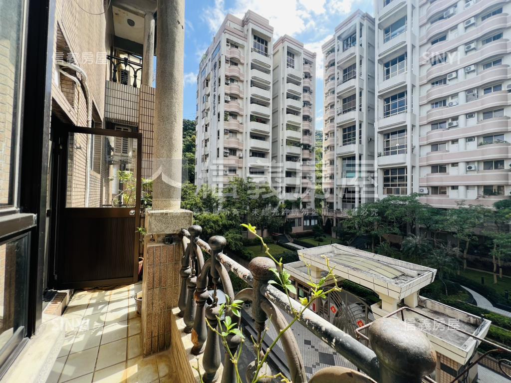 芝園面中庭景觀＋坡平車位房屋室內格局與周邊環境