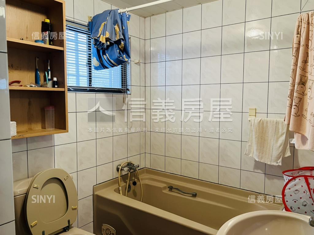 芝園面中庭景觀＋坡平車位房屋室內格局與周邊環境