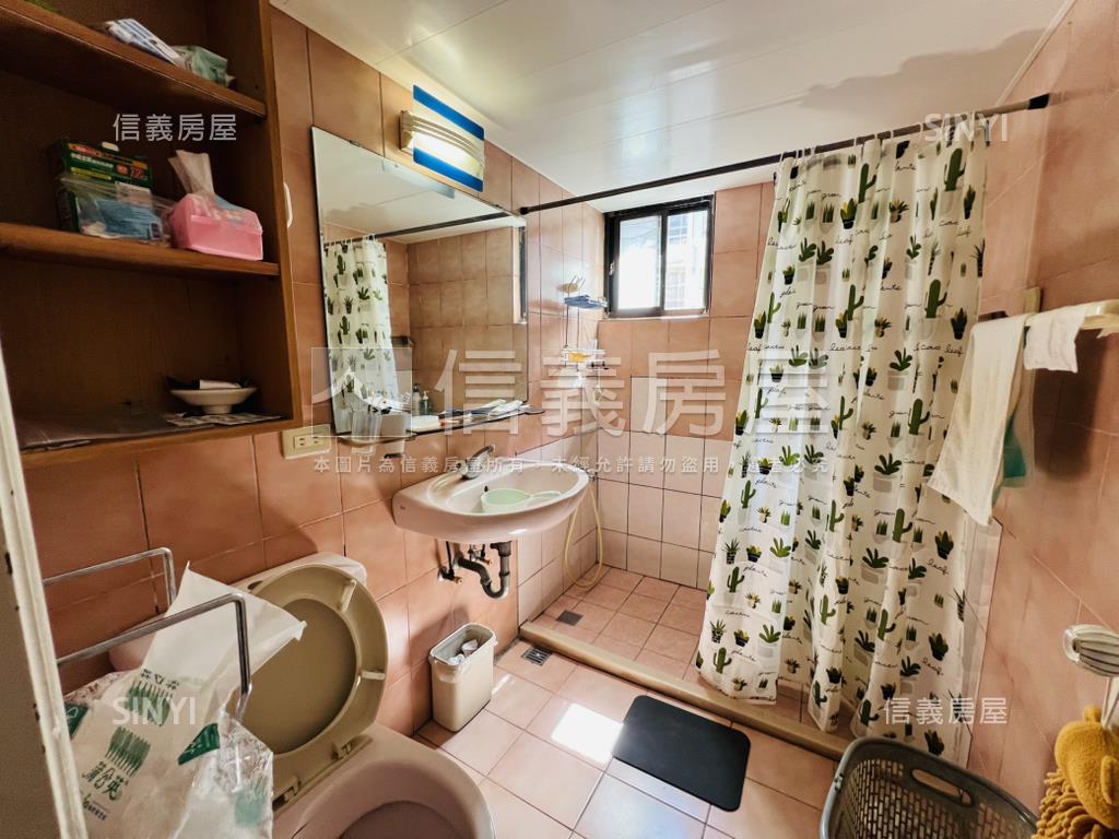 芝園面中庭景觀＋坡平車位房屋室內格局與周邊環境