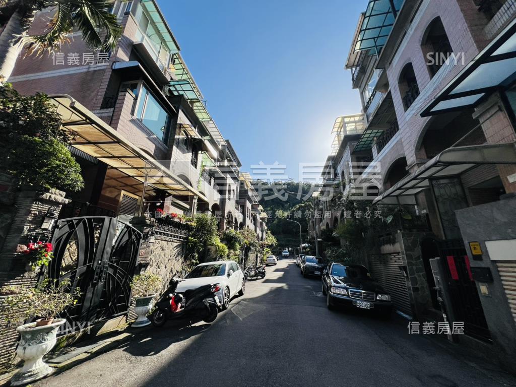 芝園面中庭景觀＋坡平車位房屋室內格局與周邊環境