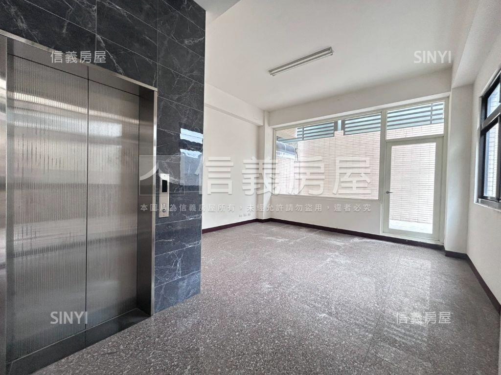 三賢公園旁電梯別墅房屋室內格局與周邊環境