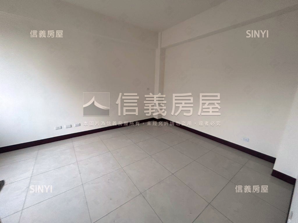 三賢公園旁電梯別墅房屋室內格局與周邊環境