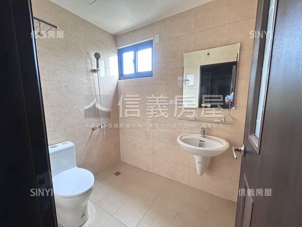 三賢公園旁電梯別墅房屋室內格局與周邊環境