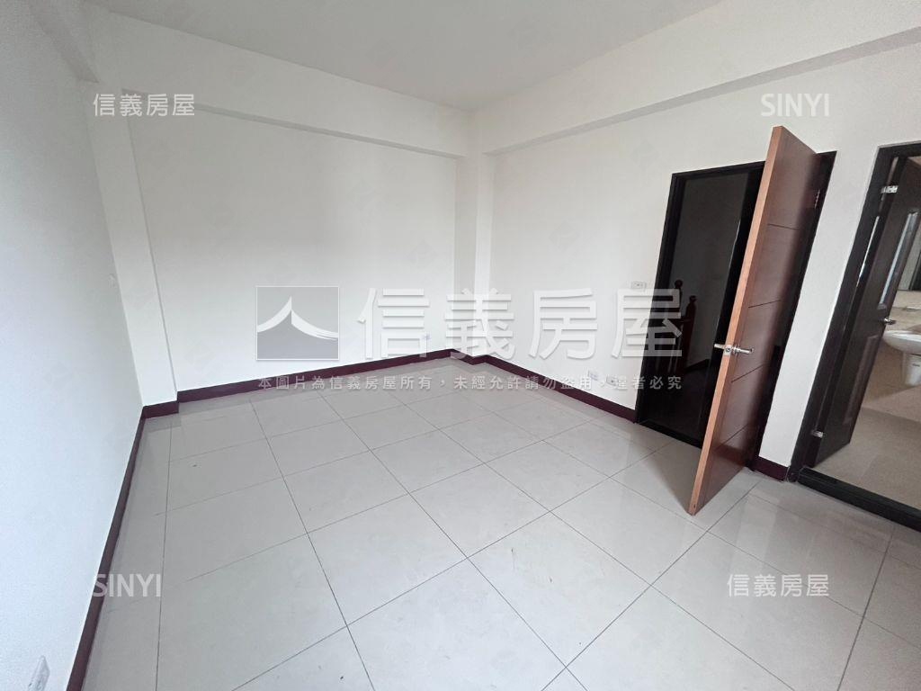 三賢公園旁電梯別墅房屋室內格局與周邊環境