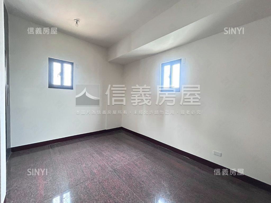 三賢公園旁電梯別墅房屋室內格局與周邊環境