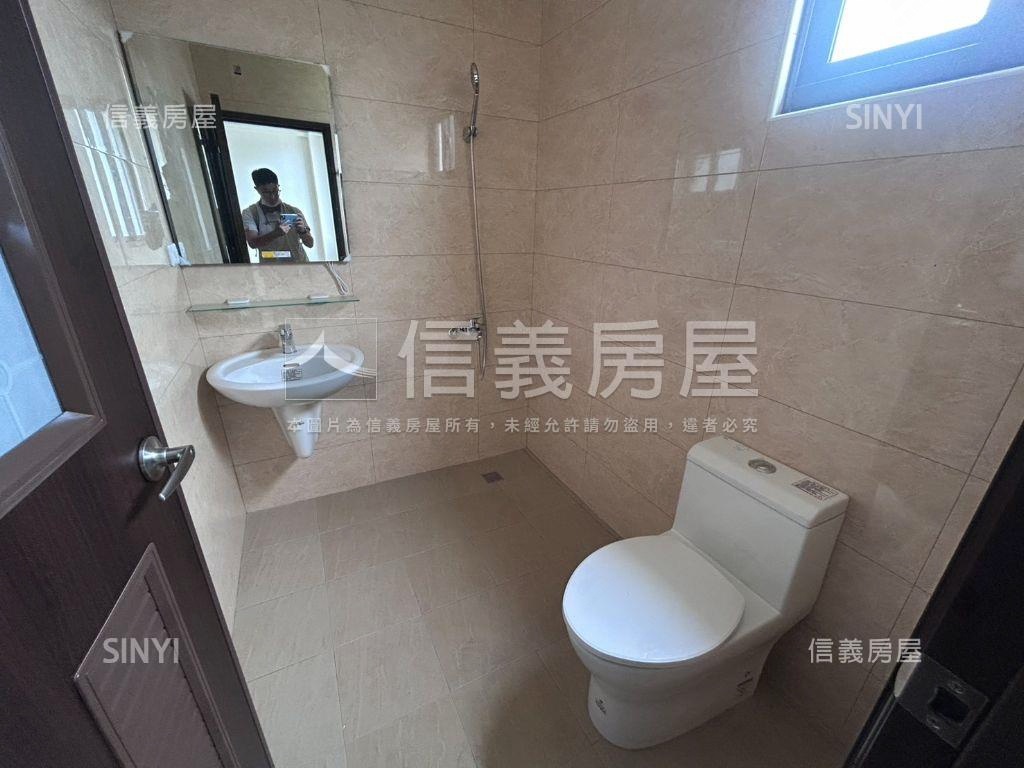 三賢公園旁電梯別墅房屋室內格局與周邊環境