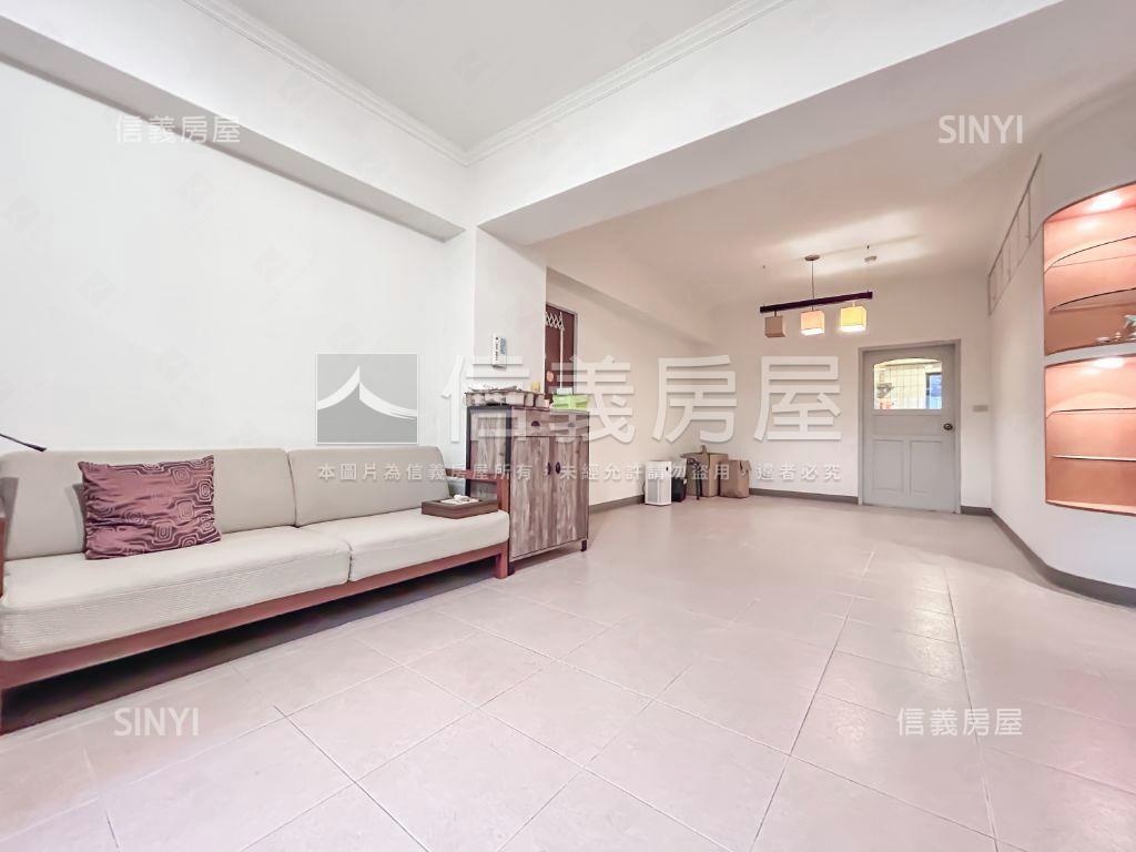 忠孝捷運雙併華廈房屋室內格局與周邊環境