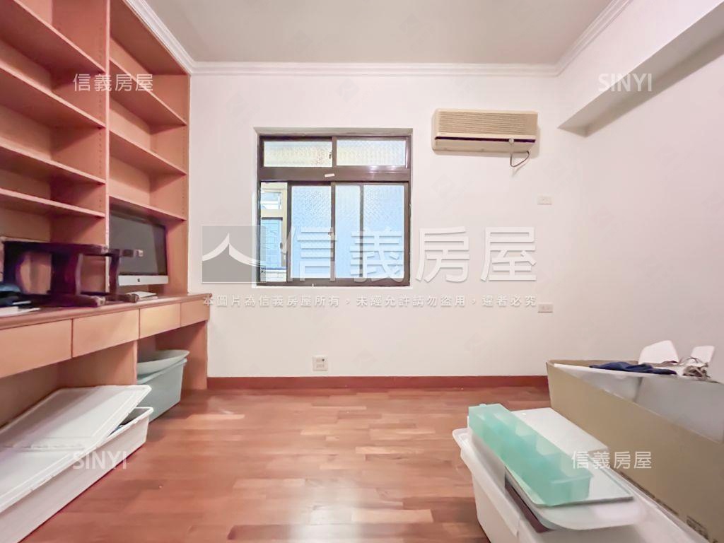 忠孝捷運雙併華廈房屋室內格局與周邊環境