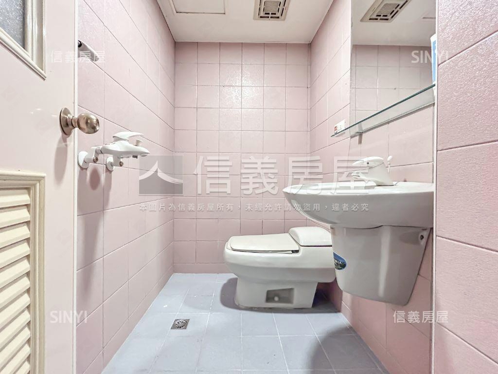 忠孝捷運雙併華廈房屋室內格局與周邊環境