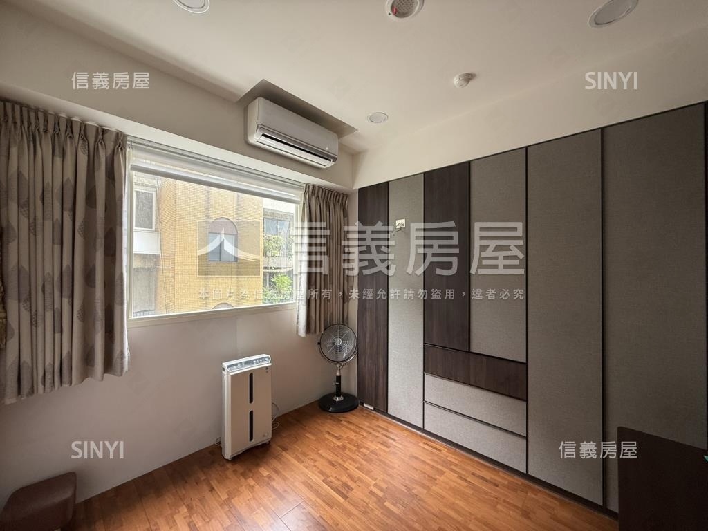 仁愛樹海景觀首席附坡車位房屋室內格局與周邊環境