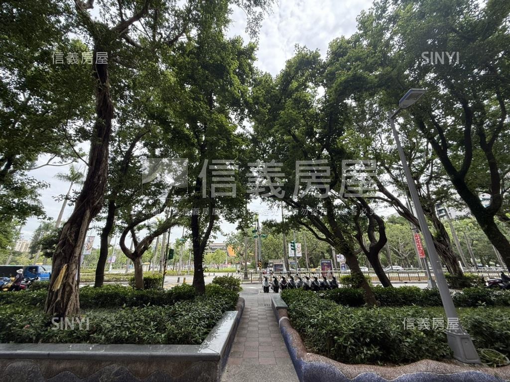 仁愛樹海景觀首席附坡車位房屋室內格局與周邊環境