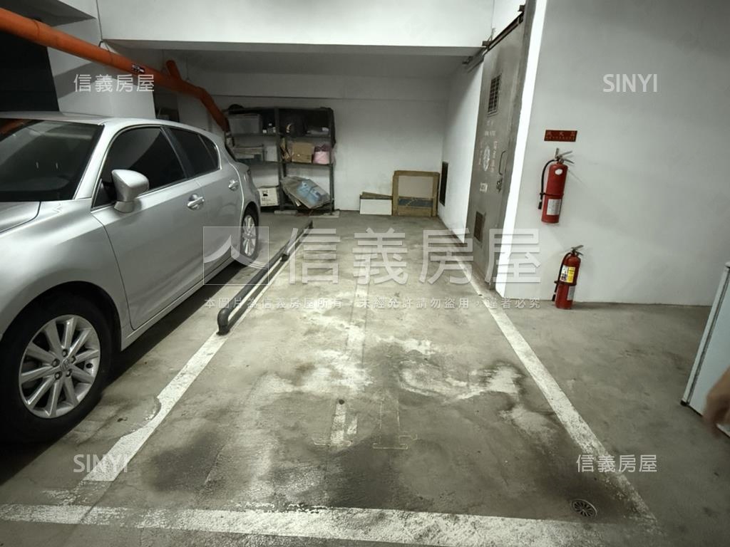 仁愛樹海景觀首席附坡車位房屋室內格局與周邊環境