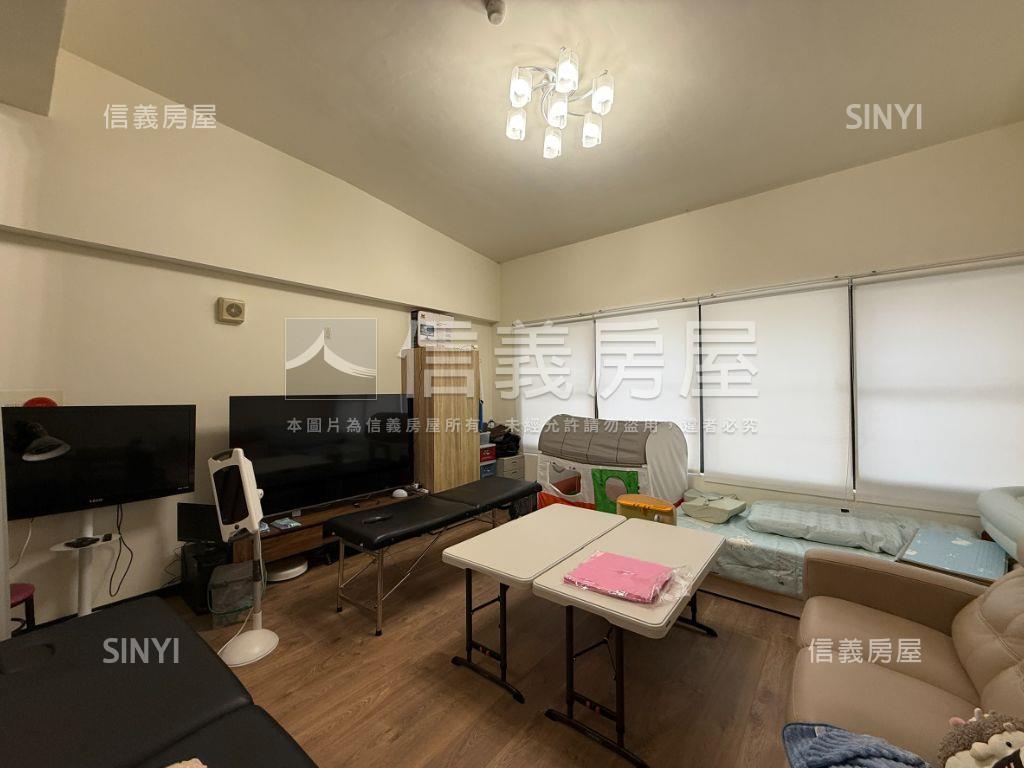 高鐵區穩定收租水琉璃店面房屋室內格局與周邊環境
