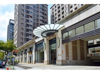 高鐵區穩定收租水琉璃店面