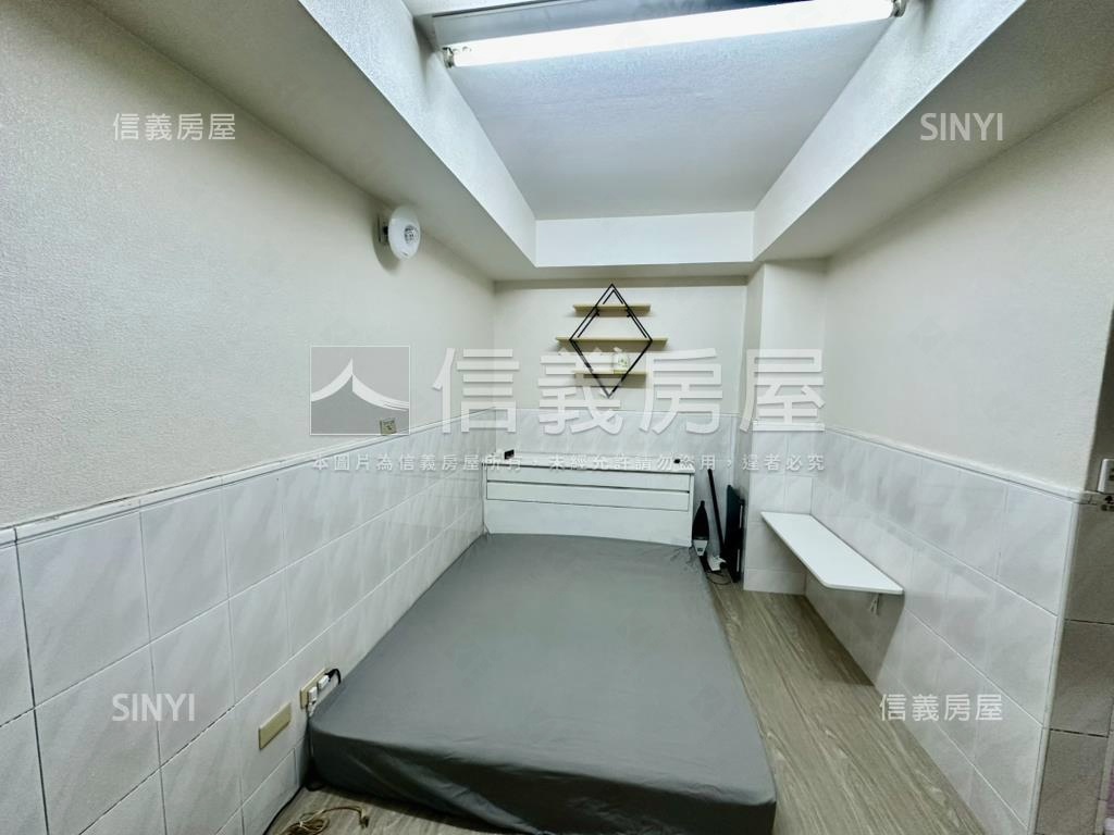 亞灣漢神．近輕軌小資宅房屋室內格局與周邊環境