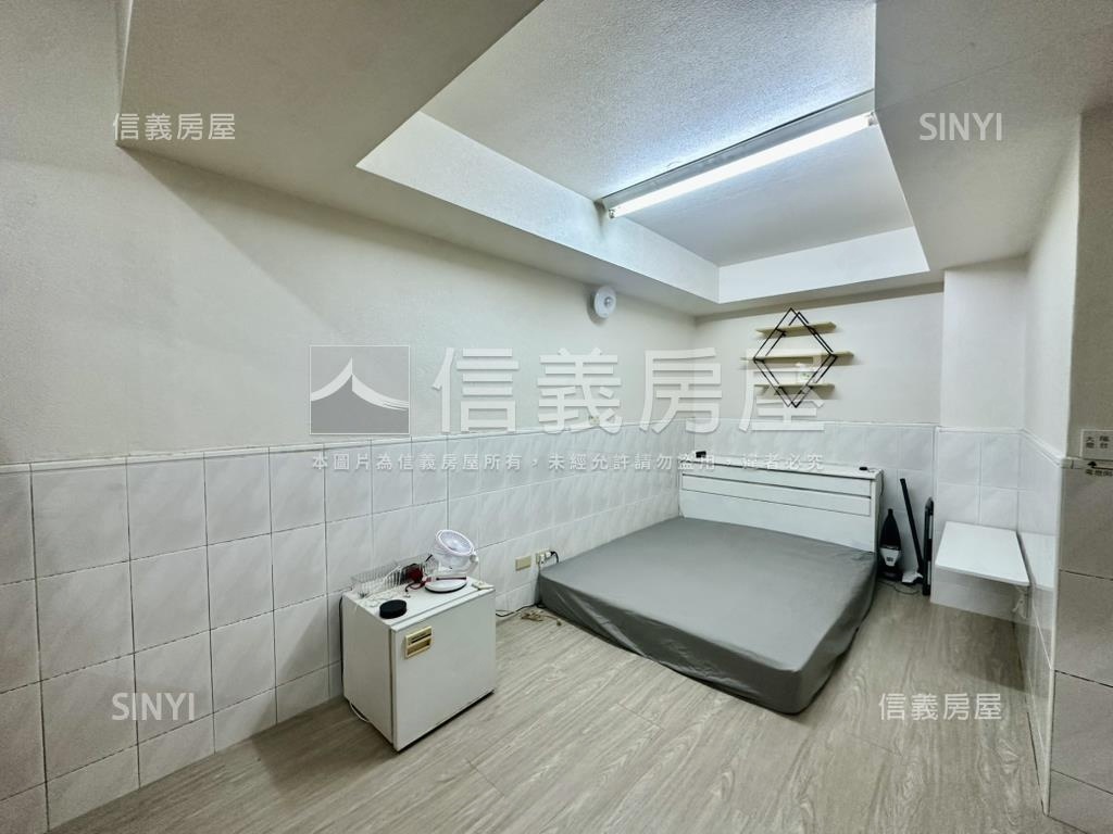 亞灣漢神．近輕軌小資宅房屋室內格局與周邊環境