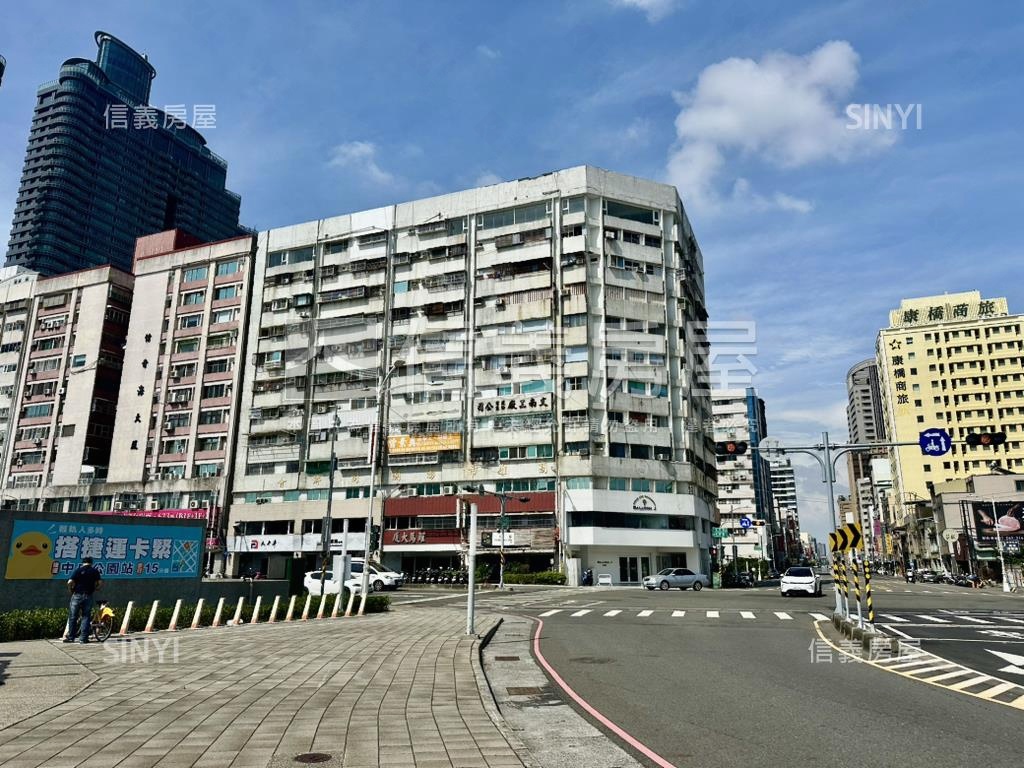 亞灣漢神．近輕軌小資宅房屋室內格局與周邊環境