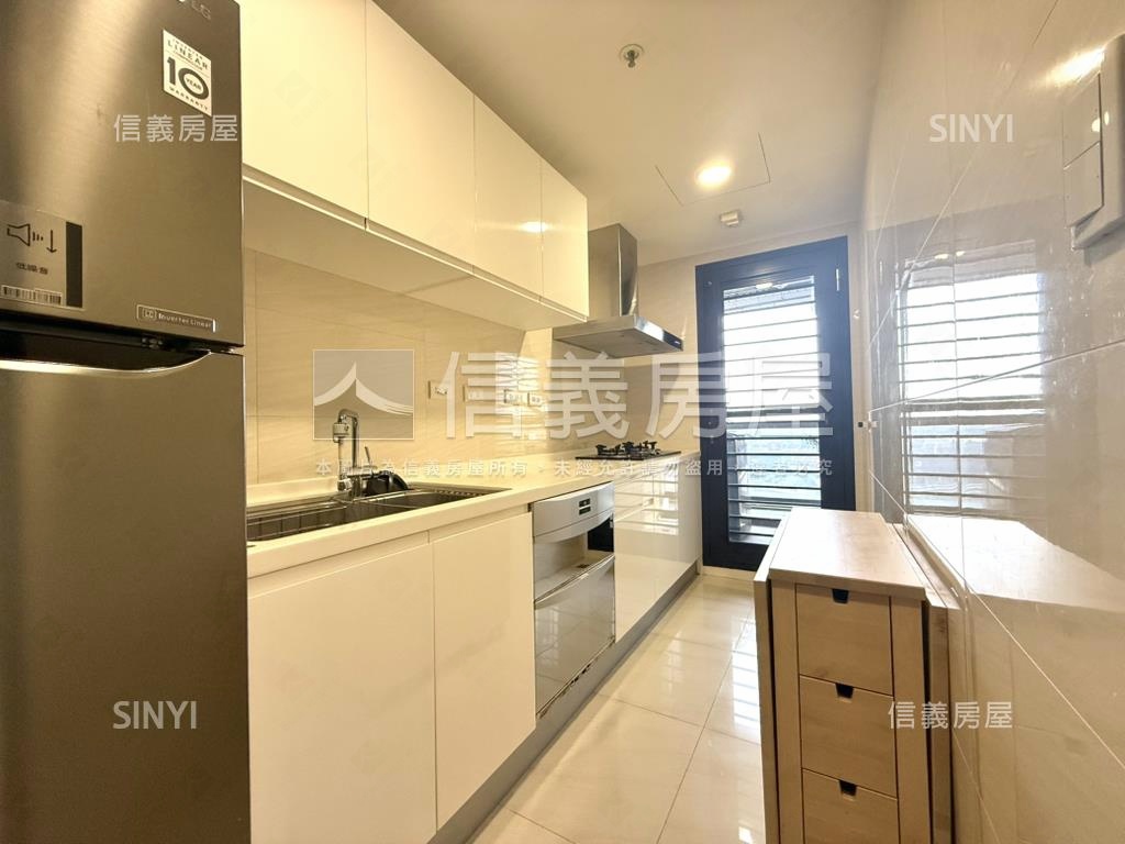 Ａ１９站樂天景觀三房車位房屋室內格局與周邊環境