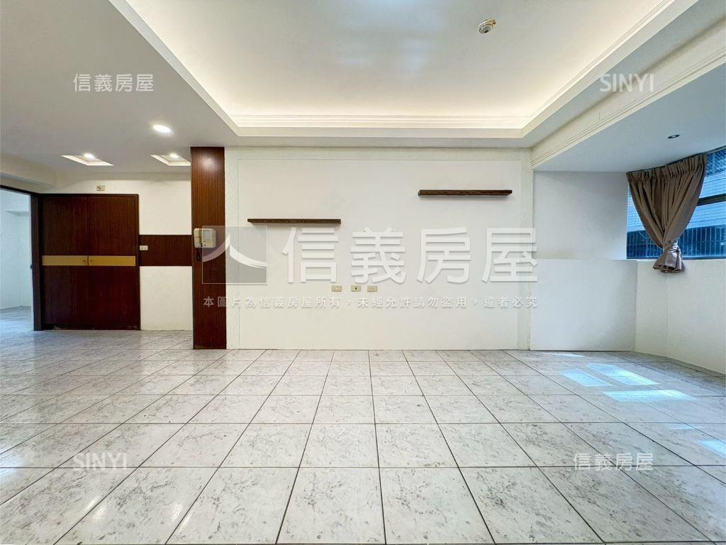 南屯五期四房附車位房屋室內格局與周邊環境