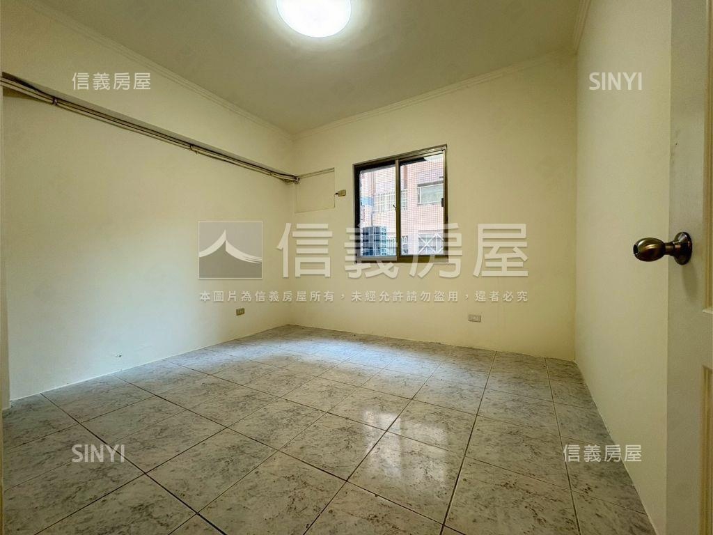 南屯五期四房附車位房屋室內格局與周邊環境