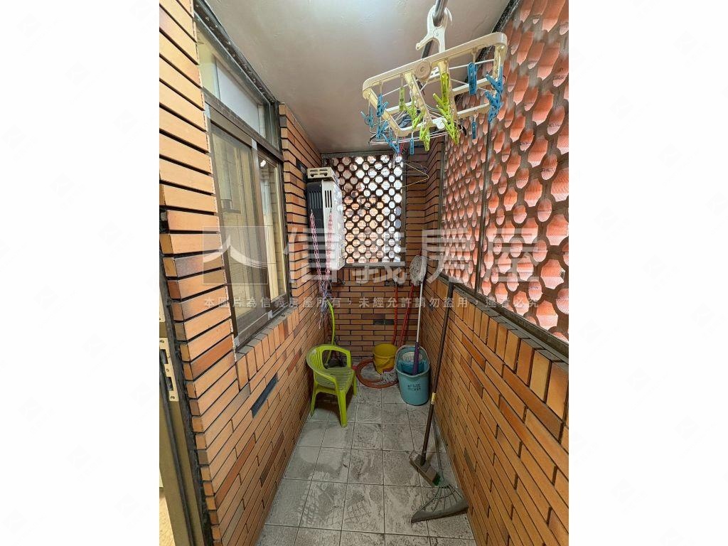 南屯五期四房附車位房屋室內格局與周邊環境