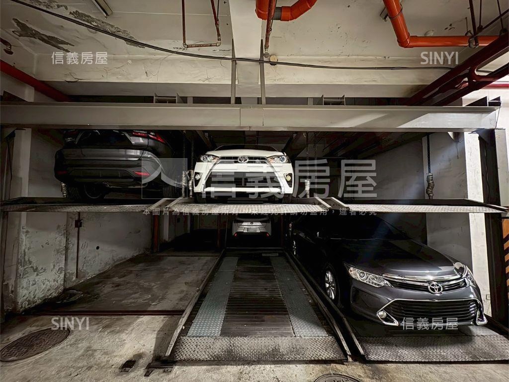 南屯五期四房附車位房屋室內格局與周邊環境