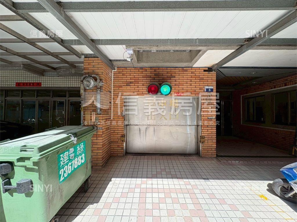 南屯五期四房附車位房屋室內格局與周邊環境