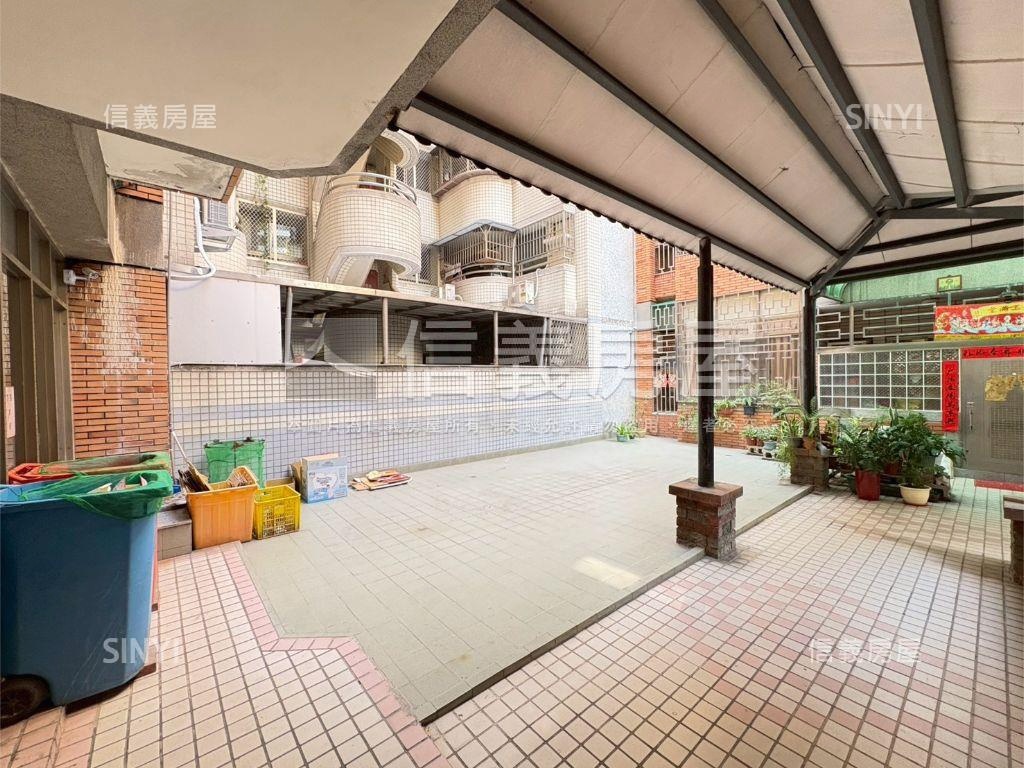 南屯五期四房附車位房屋室內格局與周邊環境