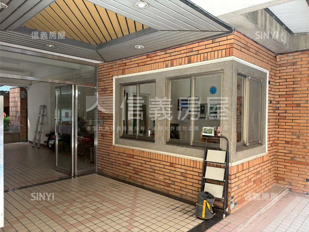 南屯五期四房附車位房屋室內格局與周邊環境