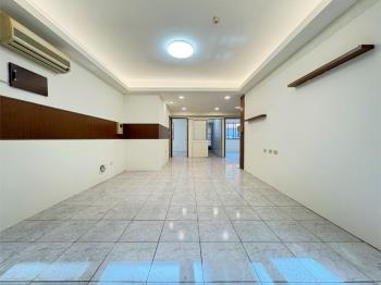 南屯五期四房附車位