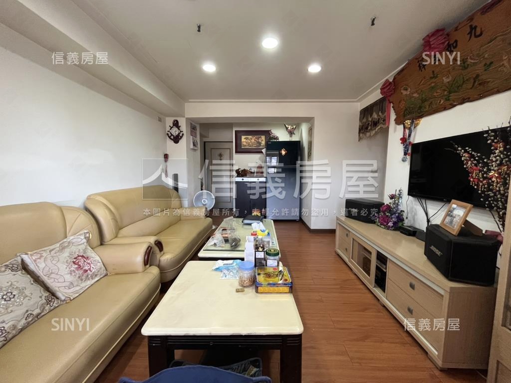 高樓遠景光明電梯３房房屋室內格局與周邊環境