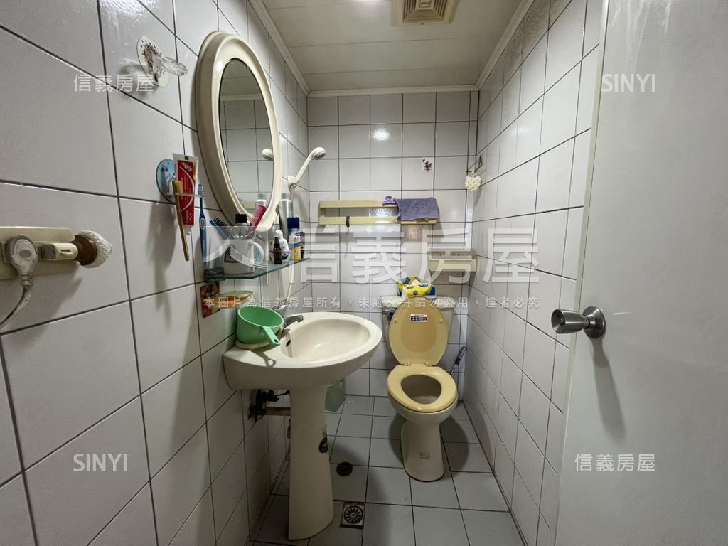 高樓遠景光明電梯３房房屋室內格局與周邊環境
