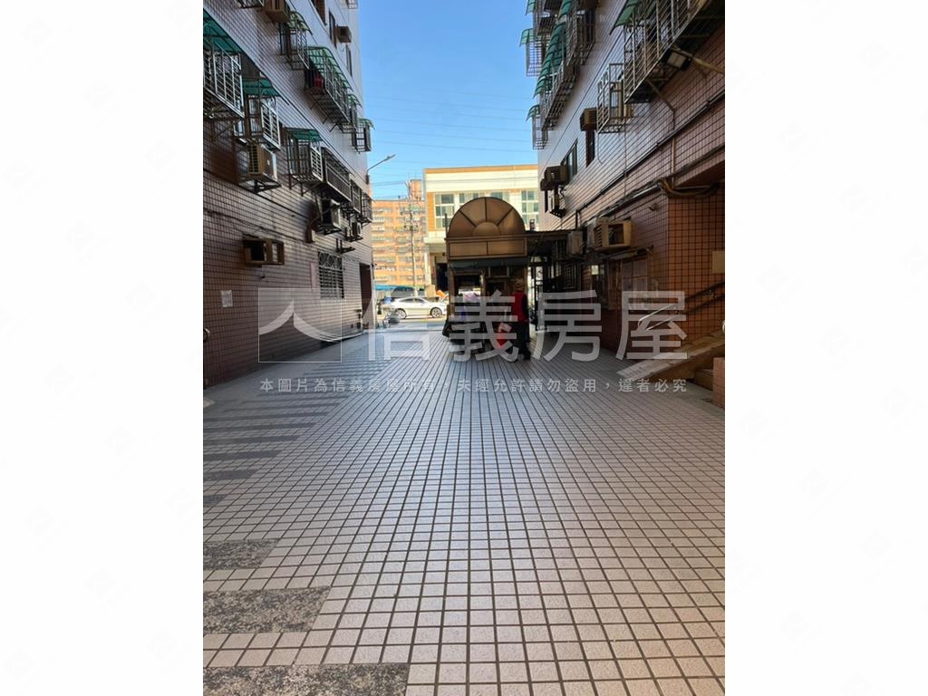 高樓遠景光明電梯３房房屋室內格局與周邊環境