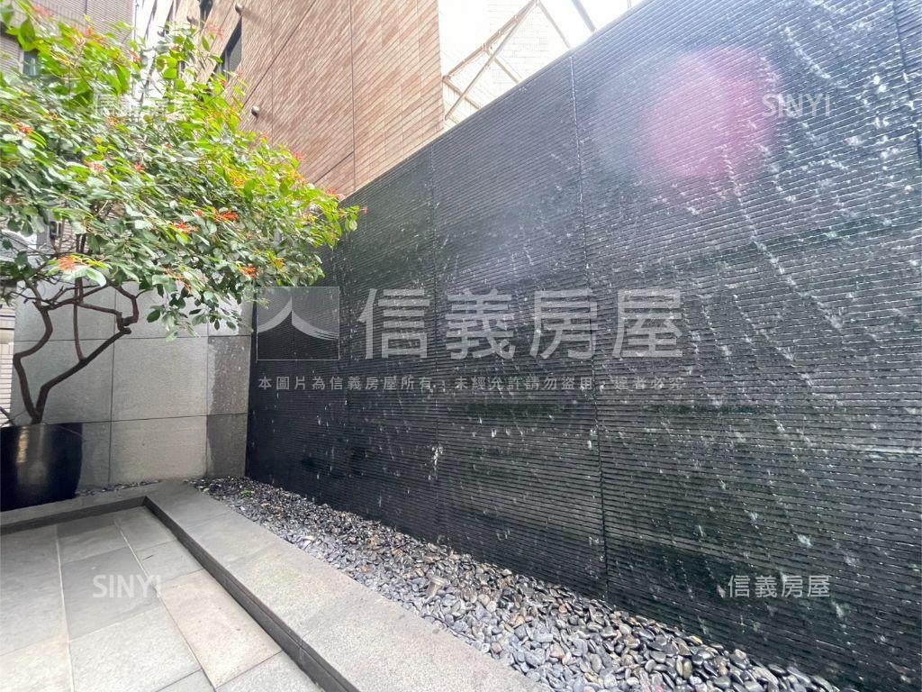 臻藏忠泰極雅緻裝潢露台戶房屋室內格局與周邊環境