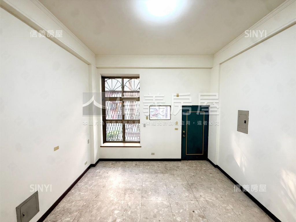 太子路中庭花園採光透天房屋室內格局與周邊環境