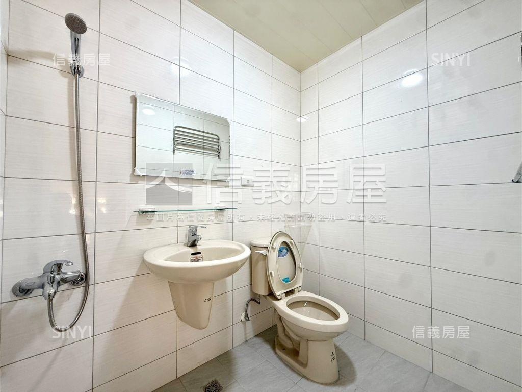 太子路中庭花園採光透天房屋室內格局與周邊環境