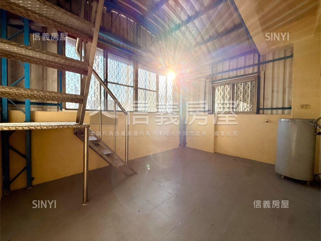 太子路中庭花園採光透天房屋室內格局與周邊環境