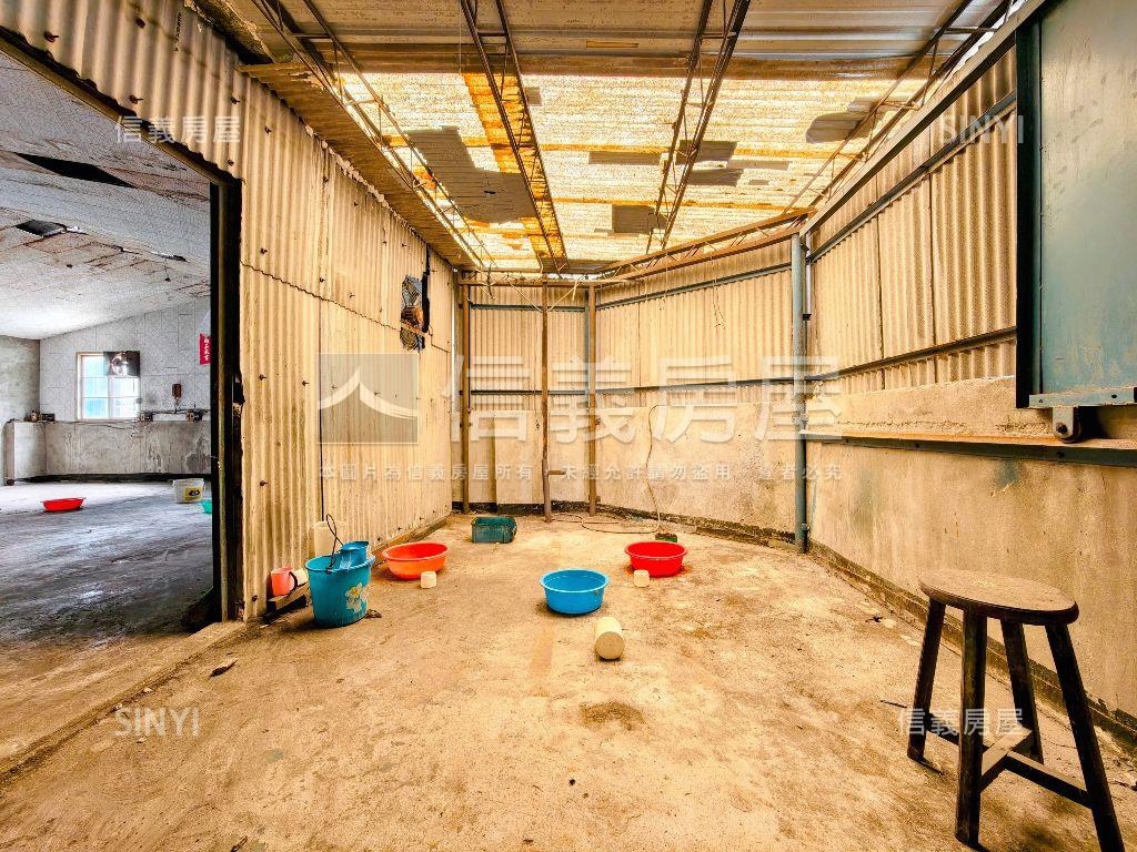 近公園金門街邊間透天房屋室內格局與周邊環境