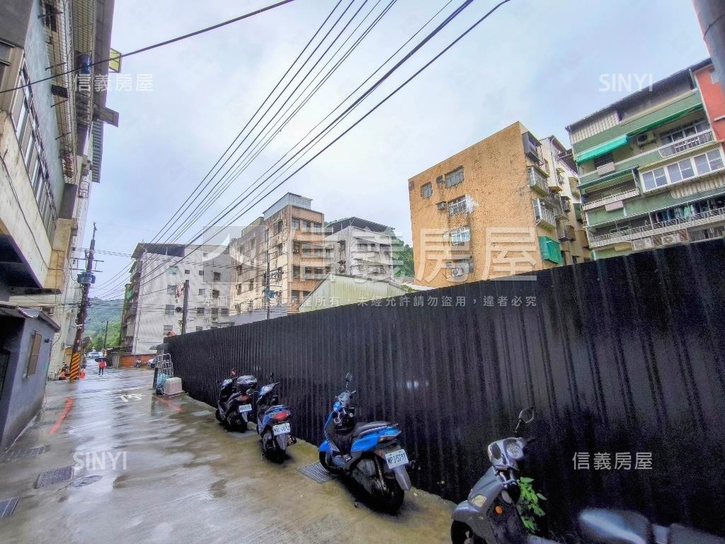 基隆市中正區住宅土地房屋室內格局與周邊環境
